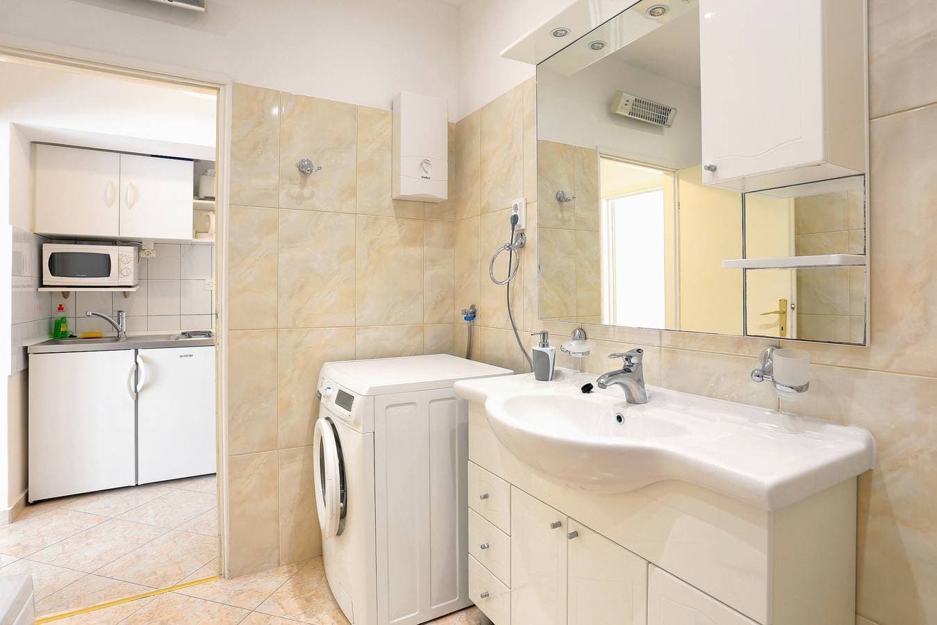 Foto 13 von 23: Studio Appartement mit Terrasse und Meerblick Duce, Omis As-946-f