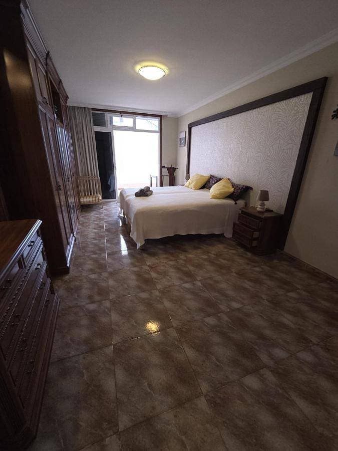 Foto 4 von 19: Three-Bedroom House