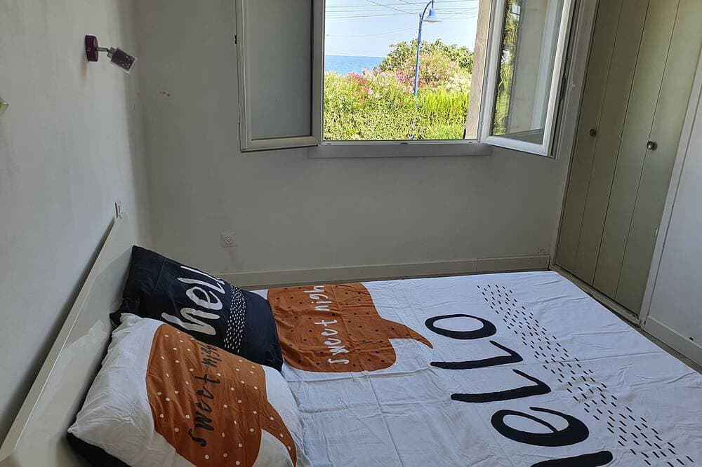 Foto 3 von 23: 3 Schlafzimmer Haus 90m² in Hyères das Meer 50 Meter vom Strand entfernt