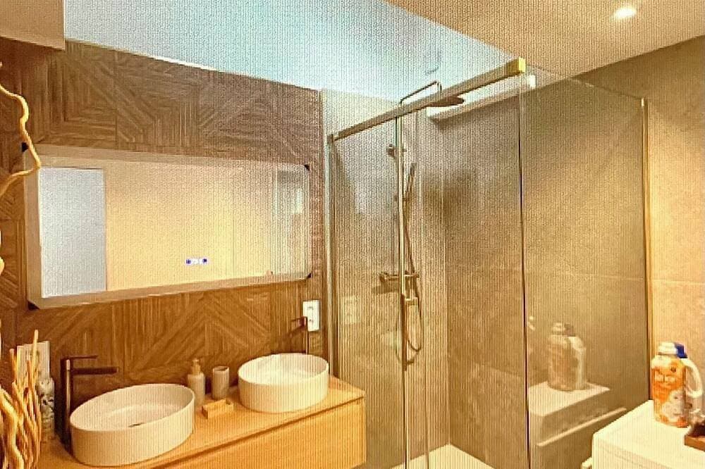 Foto 4 von 9: Chic stay in Cannes - Cosy room close to beaches and Palais