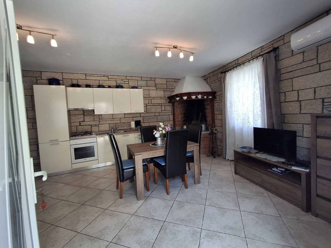 Foto 12 von 20: Ferienhaus in ruhiger Lage mit Terrasse
