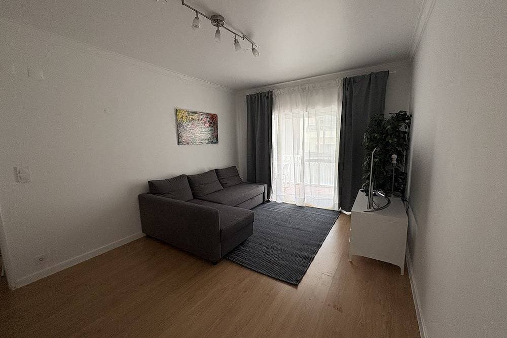 Foto 12 von 21: 1-Bedroom Apartment - Junqueiro, Carcavelos - Near the Beach