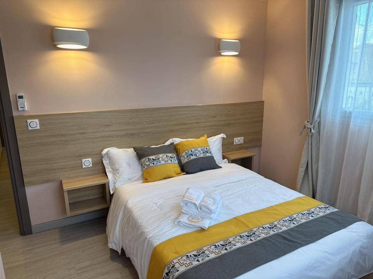 Foto 6 von 9: Double Room with Private Bathroom