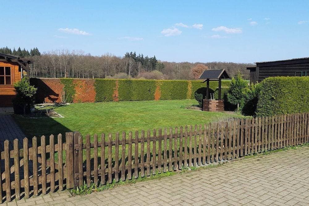 Foto 10 von 17: Große 120qm Ferienwohnung ruhige Alleinlage im Grünen mit Garten/Loggia