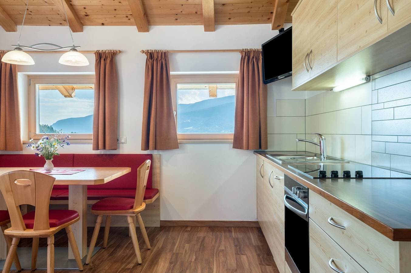 Foto 11 von 26: Ferienwohnung 'Solerhof Terrasse' mit Bergblick, privater Terrasse und WLAN