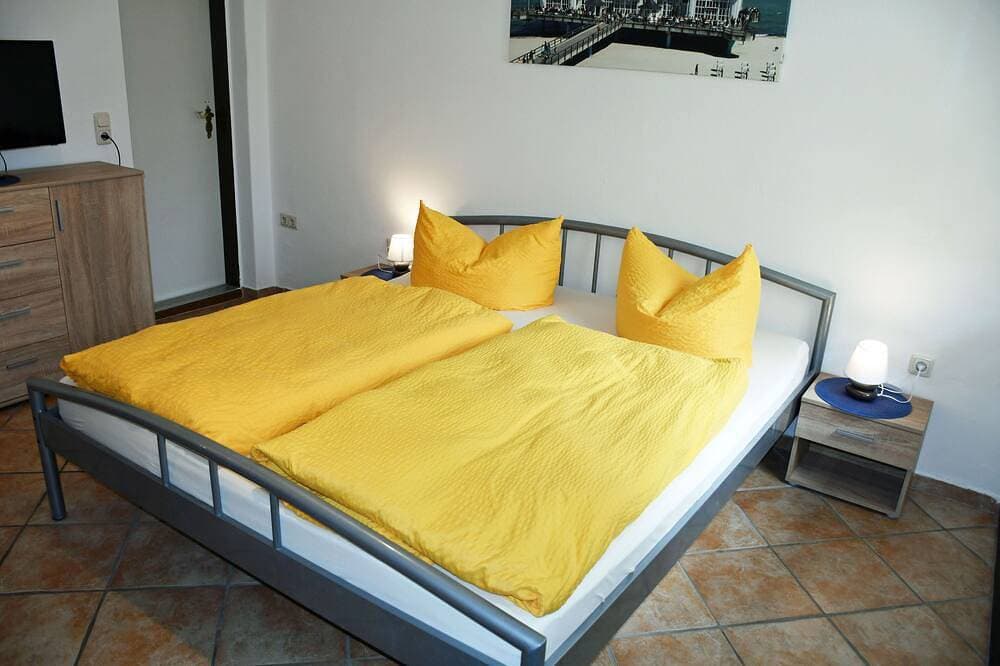 Foto 4 von 16: 02 Ferienwohnung mit Terrasse - Ferienwohnungen mit Terrasse im Ostseebad Sellin