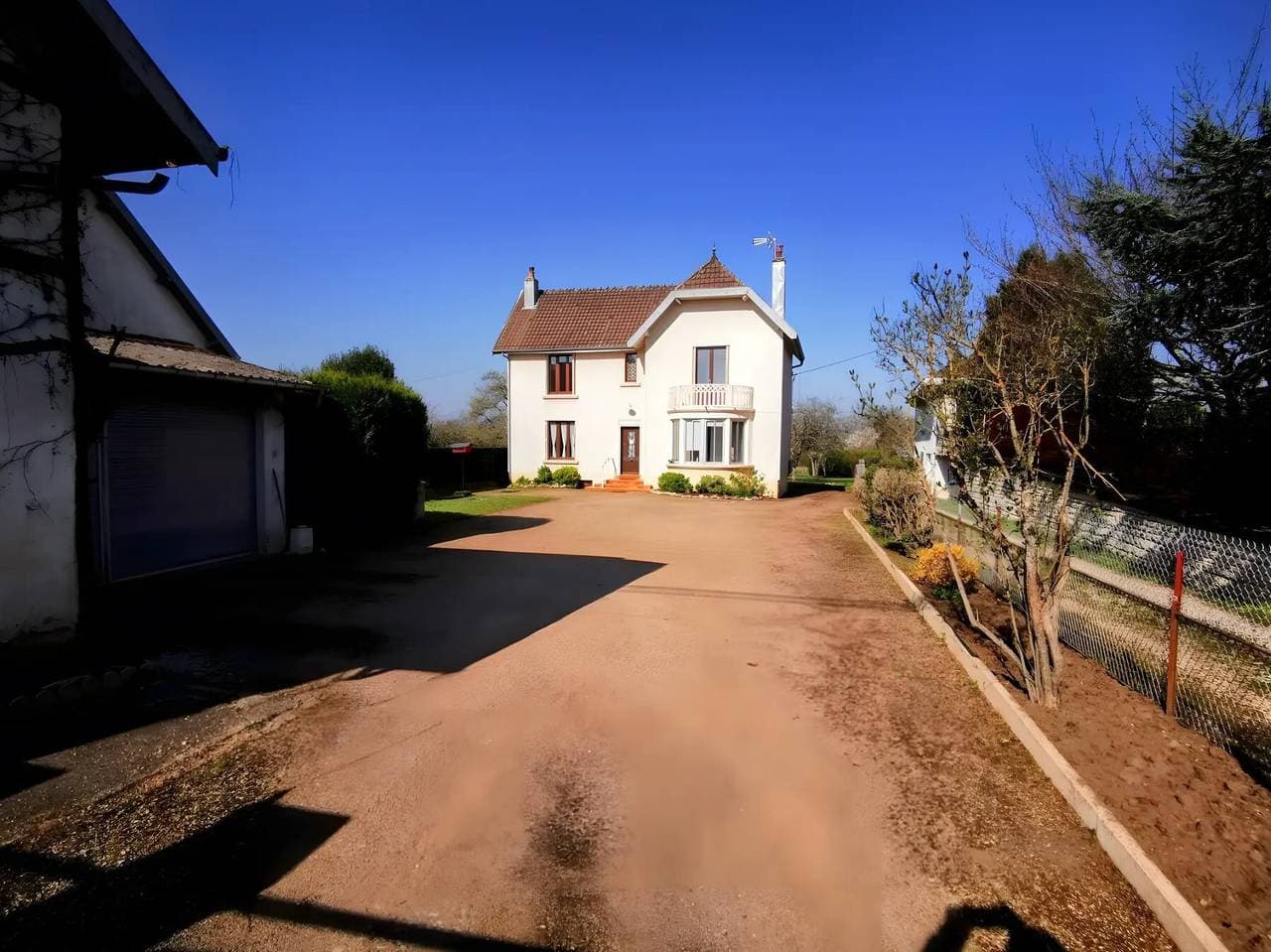 Foto 9 von 25: Chez Sandrine – Gästezimmer mit Pool & Abendessen auf Wunsch