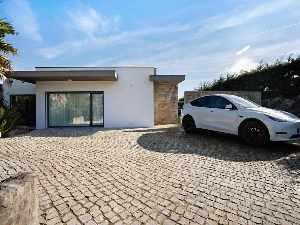 Alluring Villa with Private Pool Garden and Coast 1