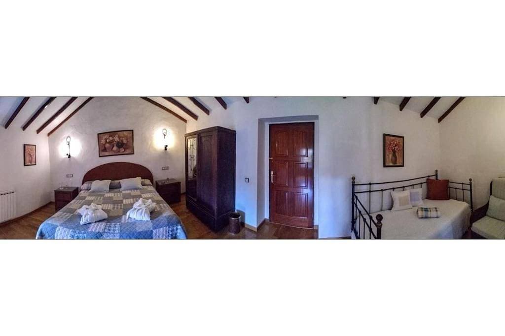 Foto 4 von 54: Five-Bedroom House