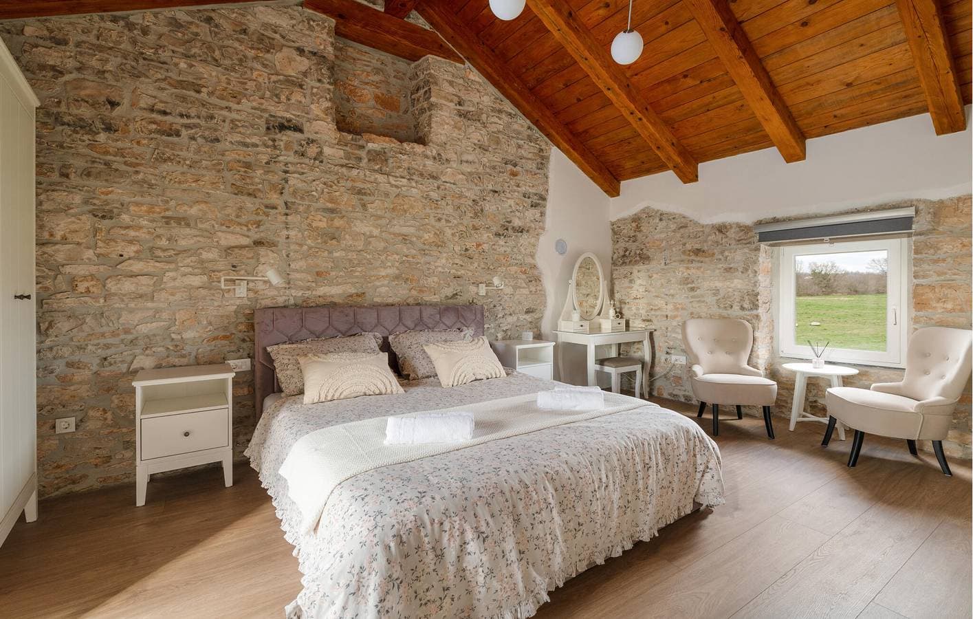 Foto 6 von 24: Gemütliche 100 m² große Ferienwohnung mit Pool, Terrasse und WLAN in der Nähe von Kanfanar