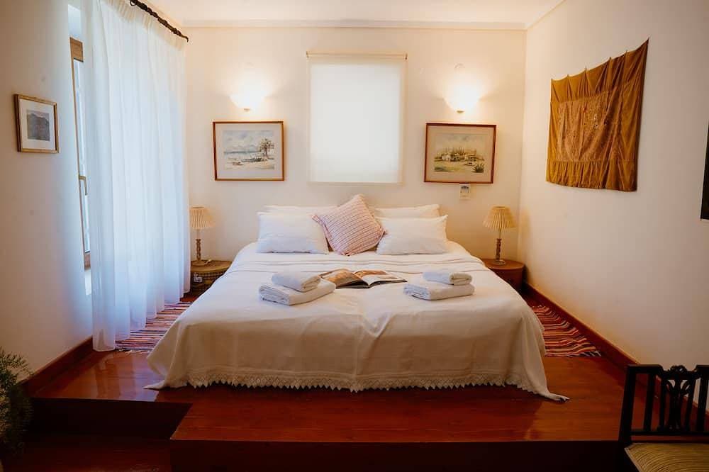 Foto 3 von 30: Luxuriöse Steinvilla in Olive Groove, direkt am Wasser