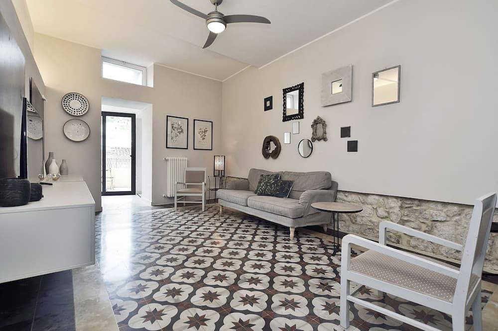 Old town Modica - newly renovated family home 1
