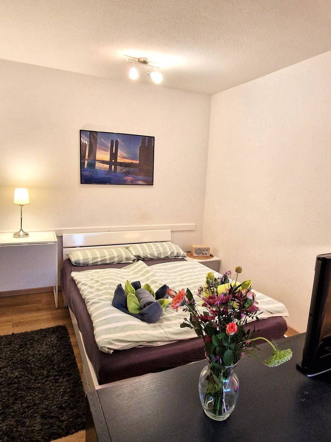 Foto 4 von 13: Kleines, niedliches Apartment mit Terrasse im Ergeschoss für 2 Pers.