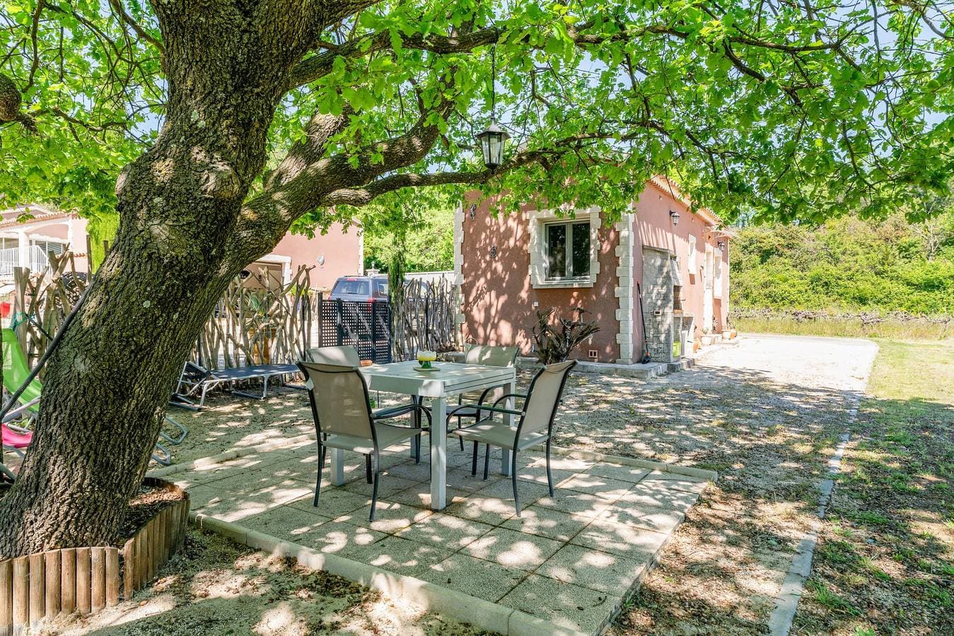 La Petite Maison dans la Vigne 1