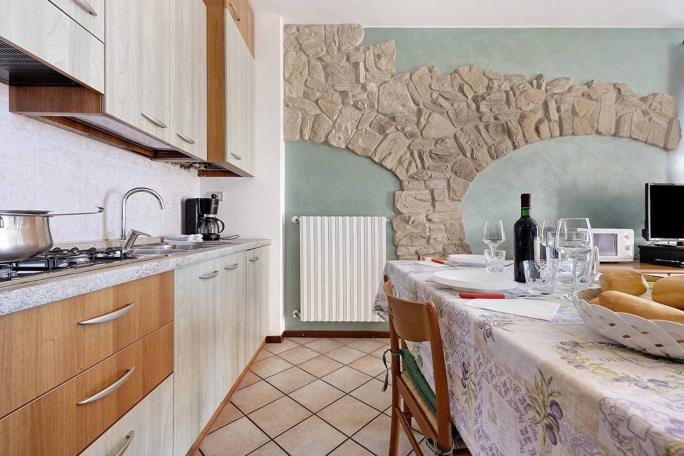 Foto 7 von 34: Ferienwohnung 'Rustico Spagnol 3' mit Seeblick, Pool und WLAN