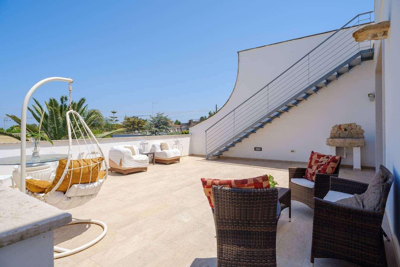 Foto 3 von 22: Ferienwohnung 'Villa Scoglio' nahe dem Meer mit Garten und privater Terrasse