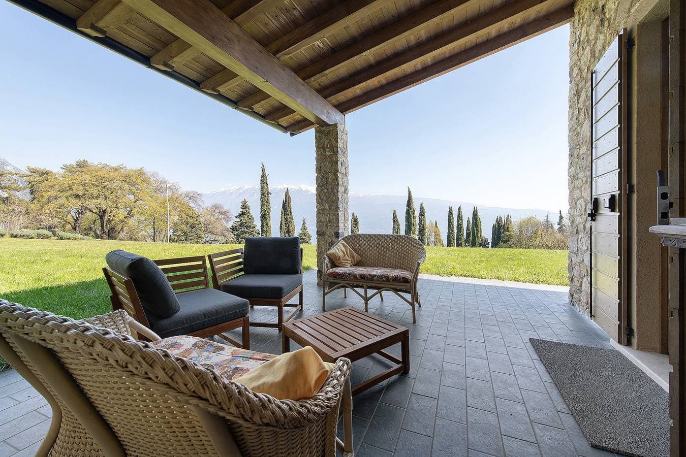 Foto 2 von 42: Villa „Agriturismo Casa Del Castagneto“ mit Seeblick, privater Terrasse & WLAN