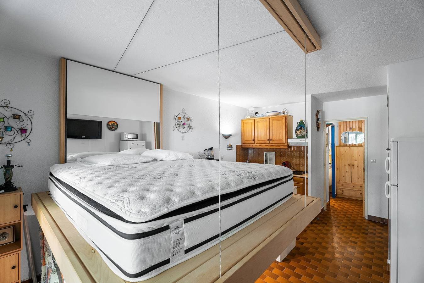 Foto 9 von 14: Ferienwohnung 'Beau Studio St Cyr Sur Mer' mit Meerblick, privater Terrasse und Klimaanlage