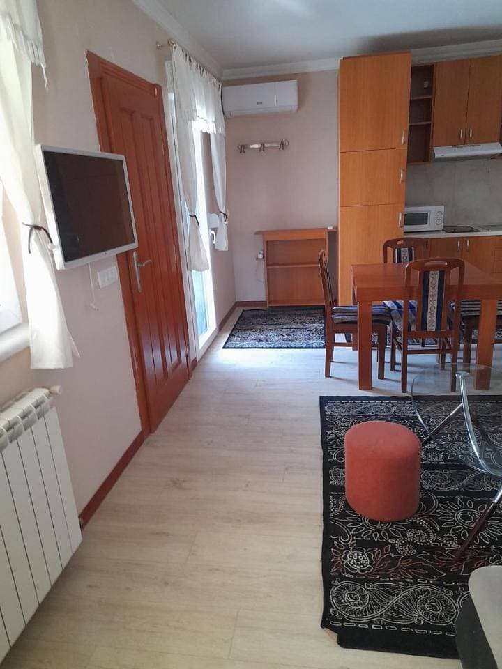 Foto 8 von 16: One-Bedroom Apartment with Balcony