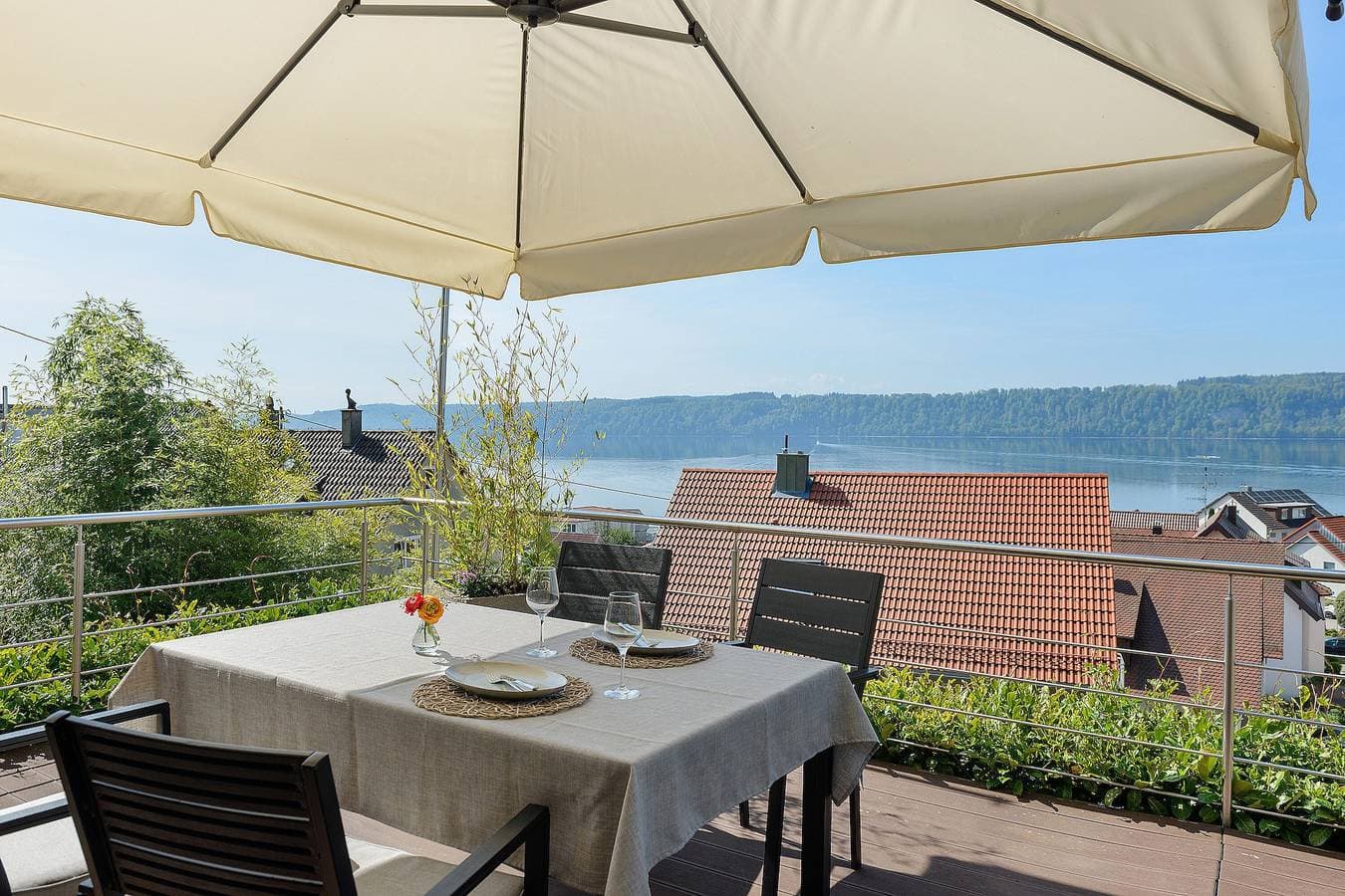 Foto 5 von 37: Premium Apartment - Über den Dächern von Sipplingen - mit Panorama Seeblick und privater Terrasse
