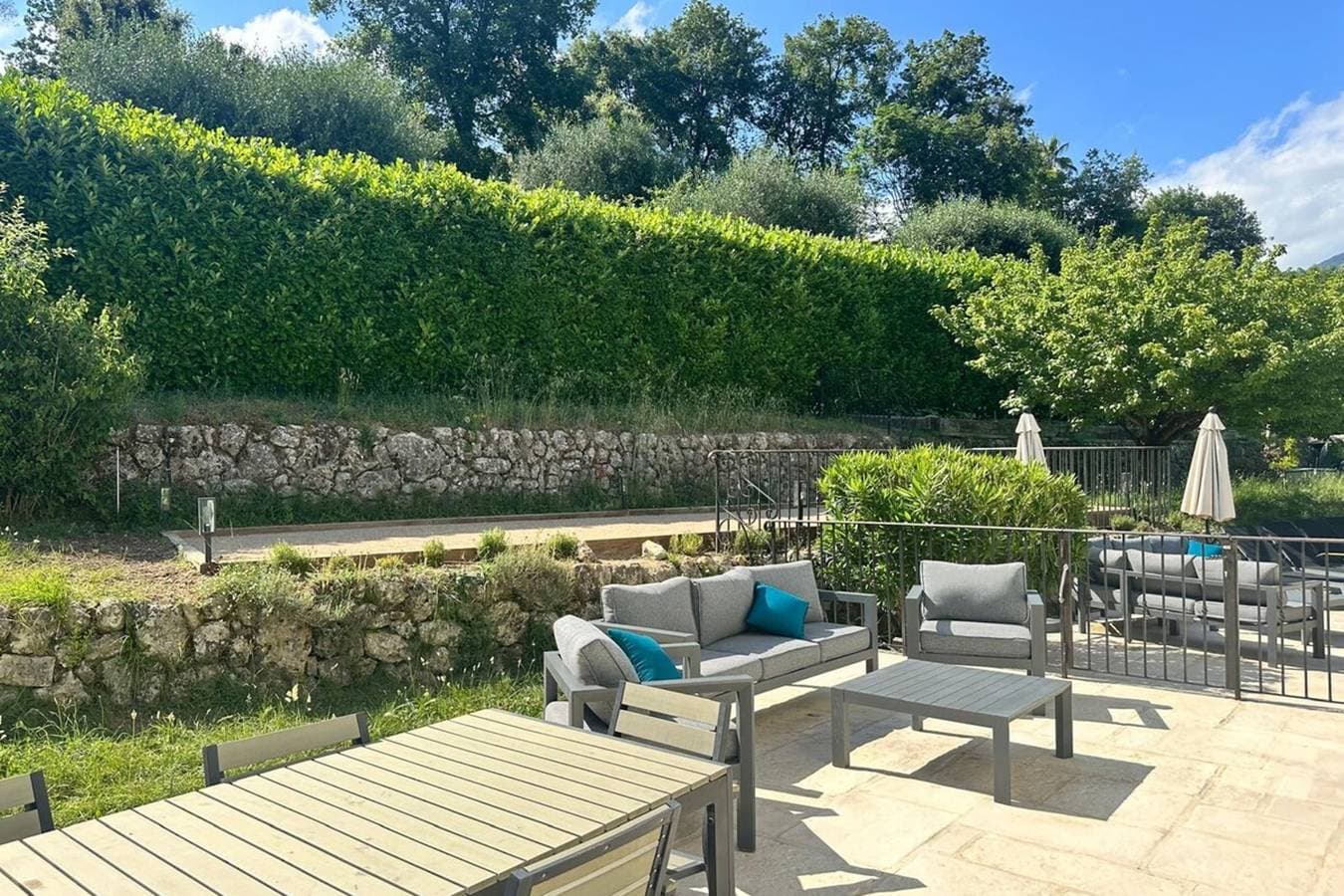 Foto 13 von 39: Belle et spacieuse villa - piscine - jardin