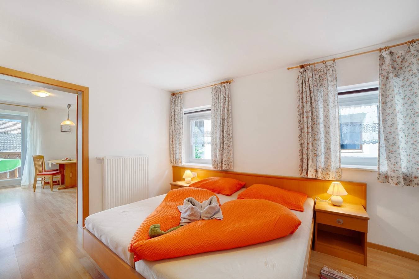 Foto 13 von 26: Ferienwohnung "Mosttragerhof Appartment Large" mit Bergblick, Gemeinschaftspool und WLAN