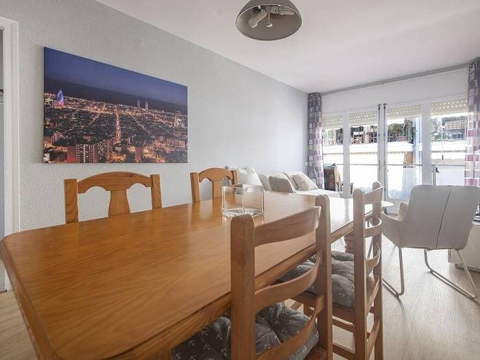 Foto 3 von 25: Ferienwohnung für 4 Personen mit Balkon