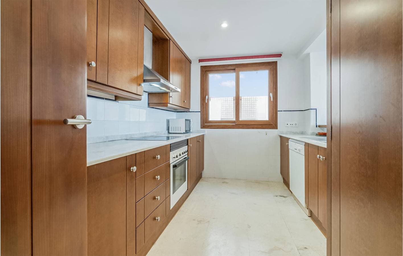Foto 6 von 20: Apartment mit Meerblick, Pool und Parkplatz