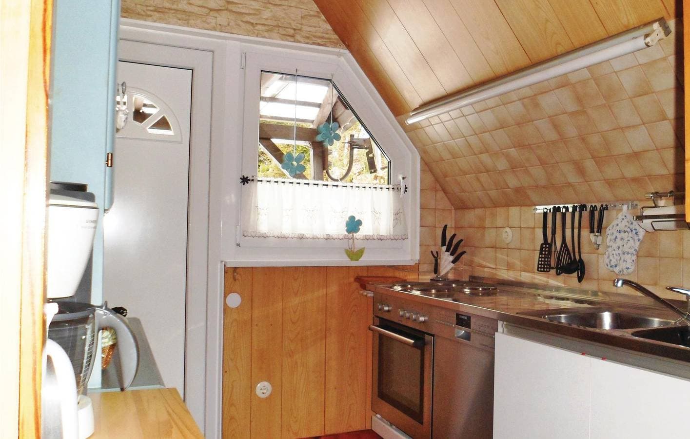 Foto 11 von 15: Ferienwohnung Wolfshagen - Parkplatz, TV, Küche!