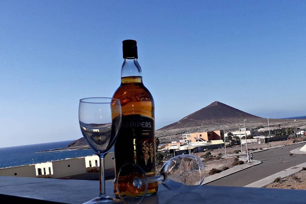 Foto 12 von 30: Apartment Barraquito, Balkon mit Meerblick, nah am Strand, Wifi,ideal für Surfer