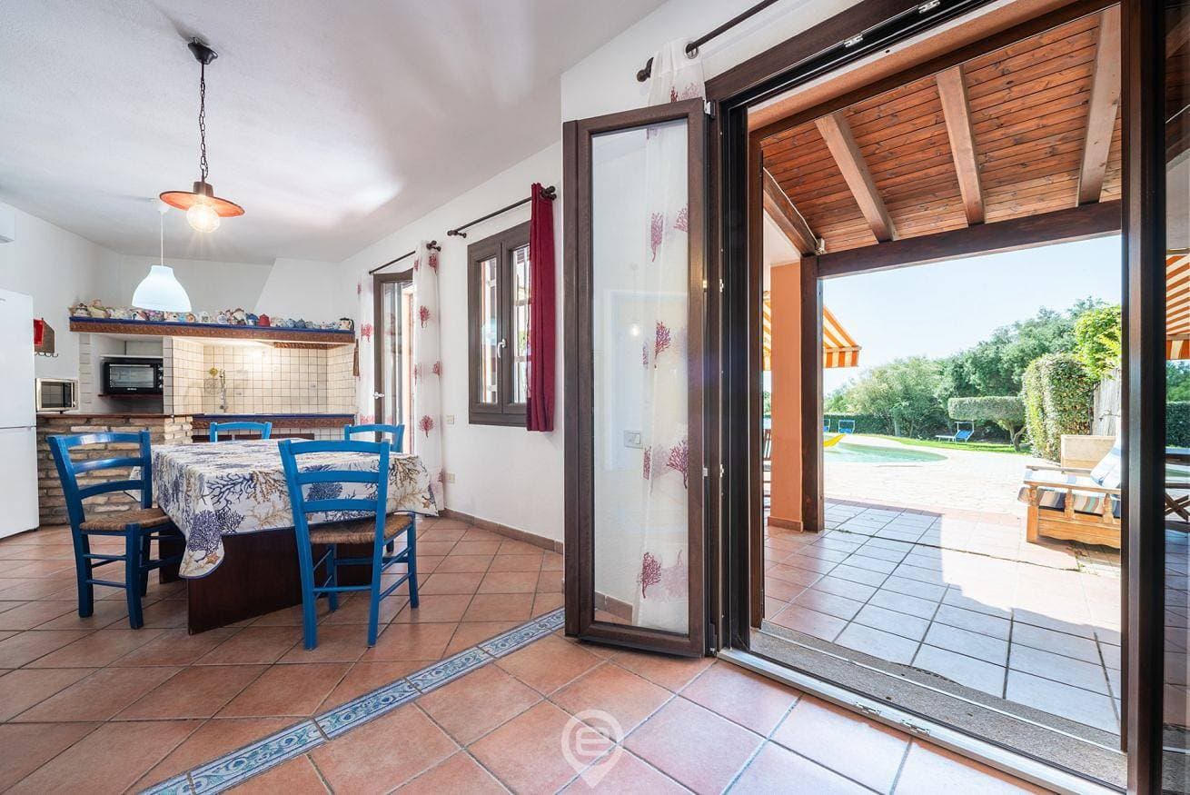 Foto 11 von 37: Ferienhaus für 4 Personen mit Pool