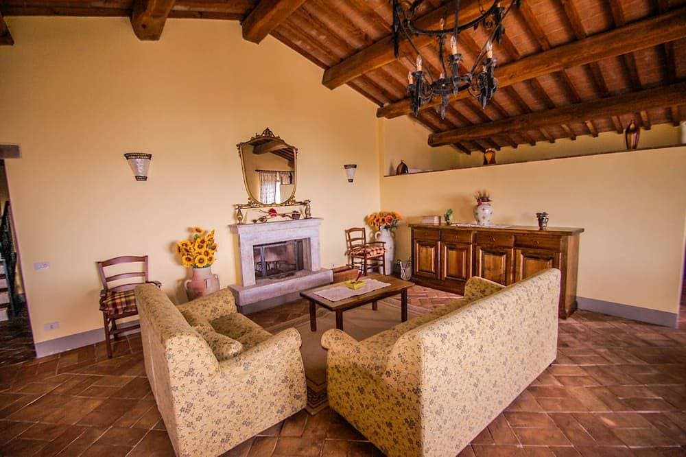 Foto 3 von 30: Freistehende Villa mit privatem und eingezäuntem Pool 1,6 km Montecchio, 20 km von Orvieto.