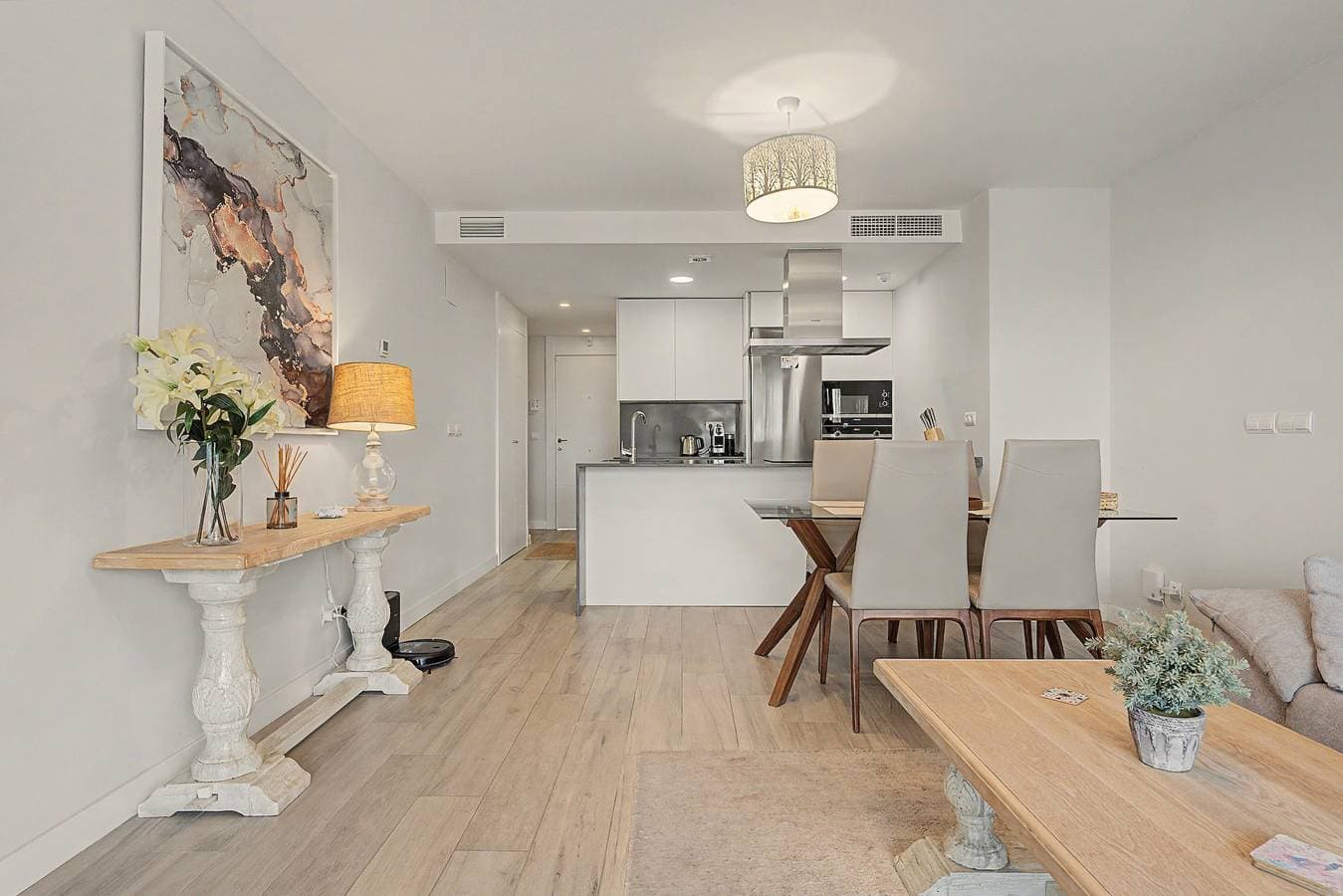 Foto 4 von 22: Apartment 'In Inbisa' mit Meerblick, WLAN und Klimaanlage