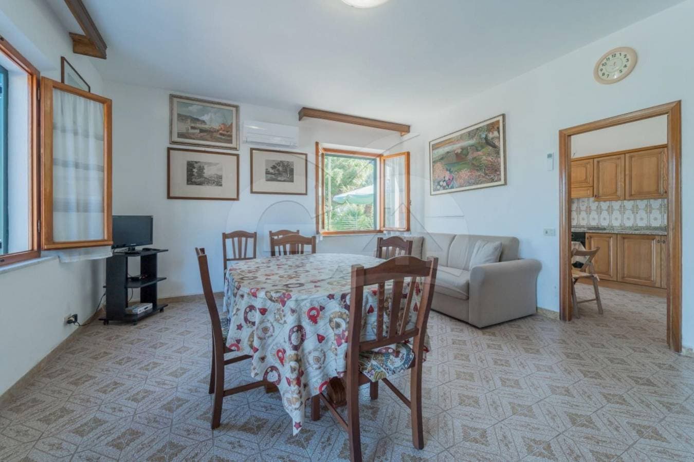 Foto 11 von 28: Villa für 7 Personen mit Terrasse