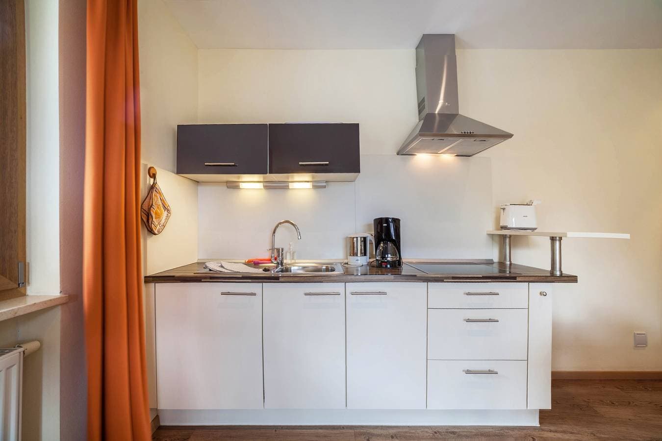 Foto 6 von 21: Ferienwohnung "Mignon 11" mit Bergblick, gemeinsamem beheizten Innenpool und WLAN
