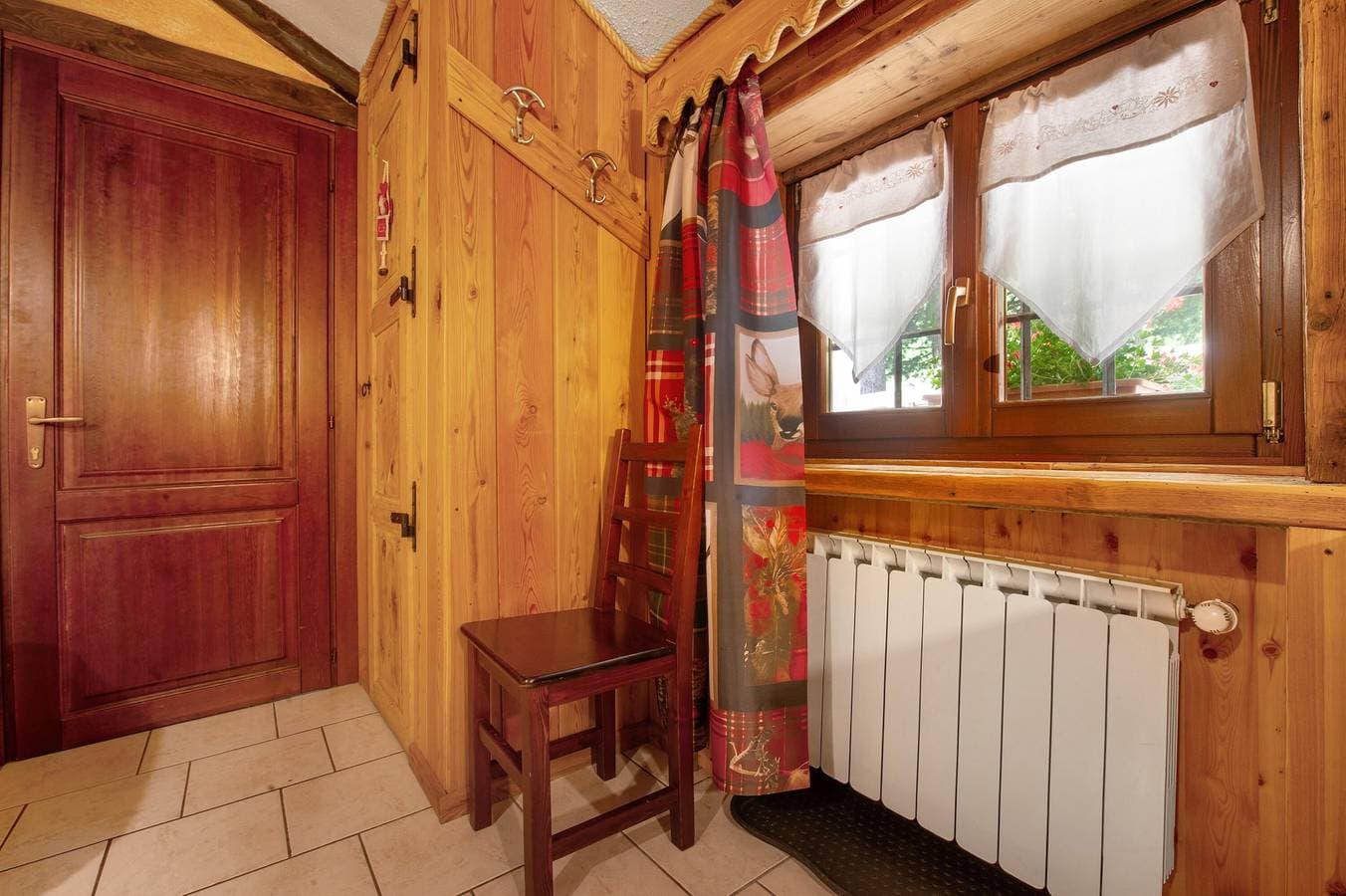 Foto 8 von 50: Zimmer '6' mit gemeinsamer Terrasse, gemeinsamem Garten und Wi-Fi