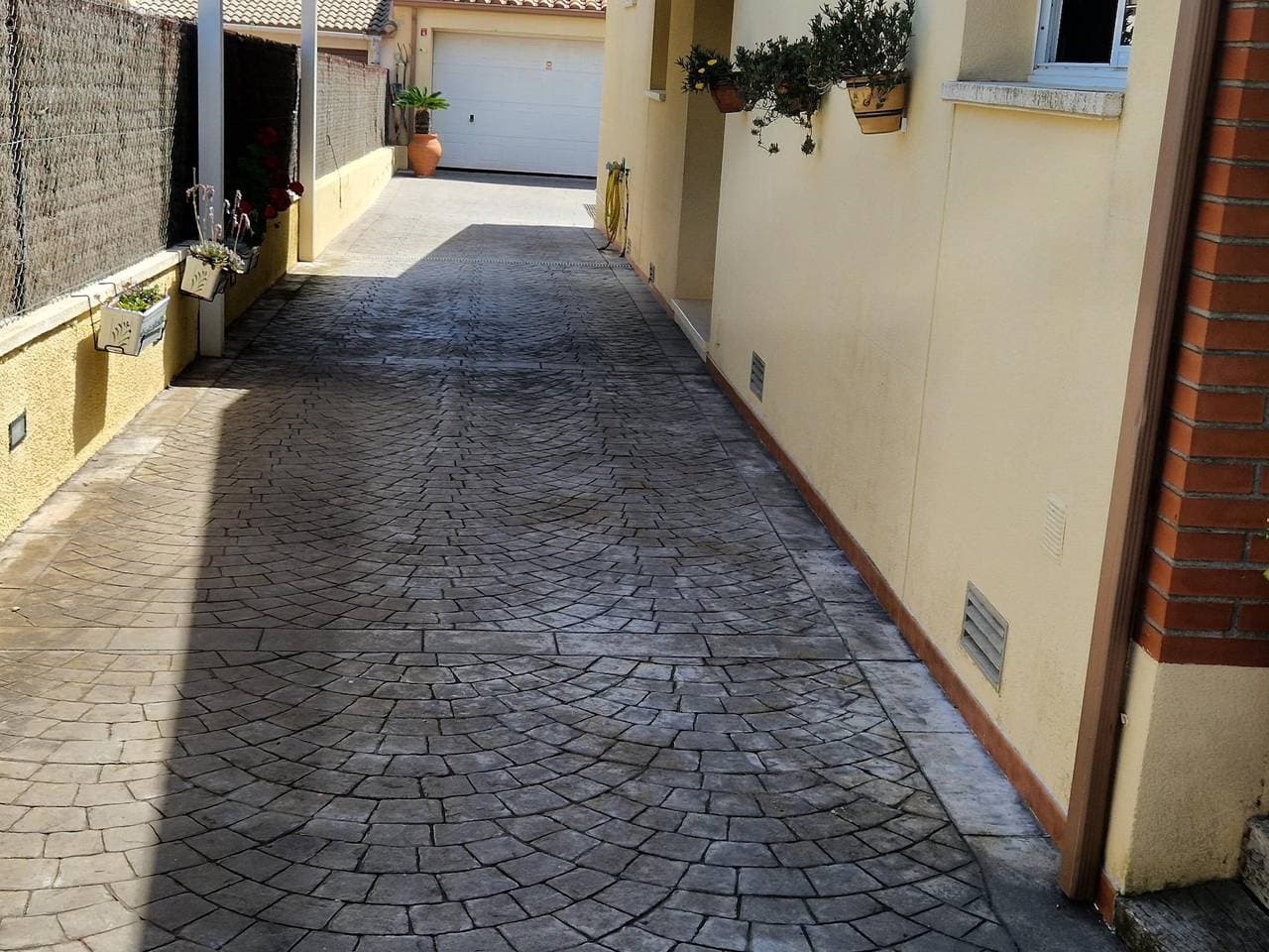 Foto 12 von 42: Ferienwohnung für 8 Personen mit Pool