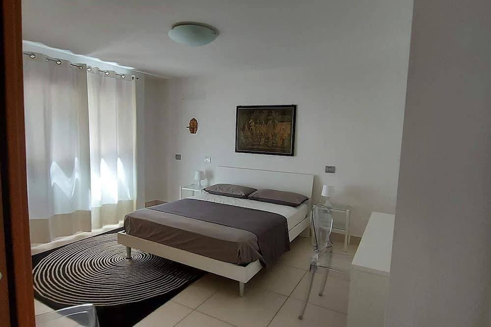 Foto 5 von 30: Villa Luigi a Poggio dei Pini: Unterkunft mit Parkplatz und Swimmingpool