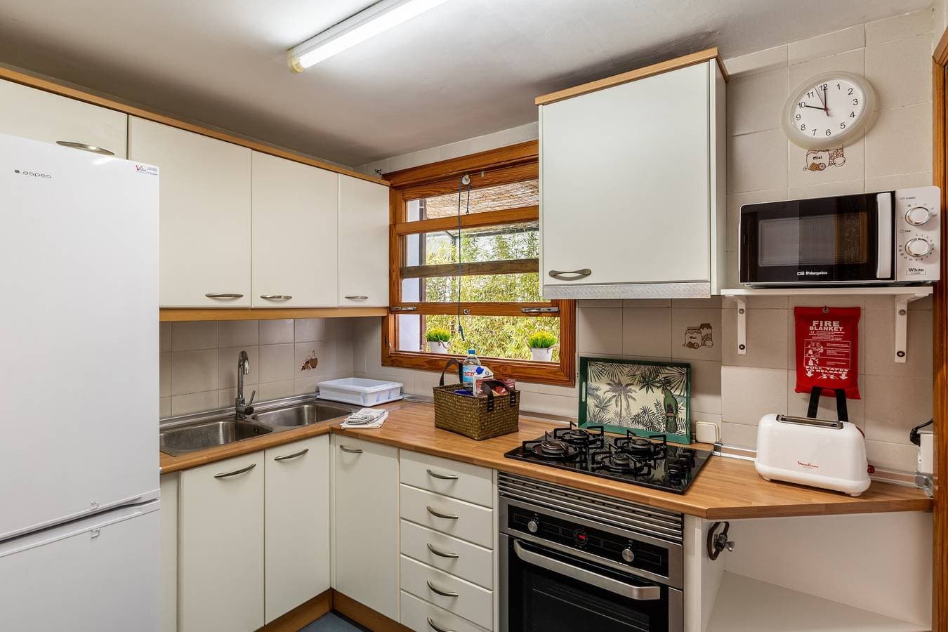 Foto 7 von 26: Ferienwohnung 'Londres 30' mit Meerblick, Wi-Fi und Klimaanlage