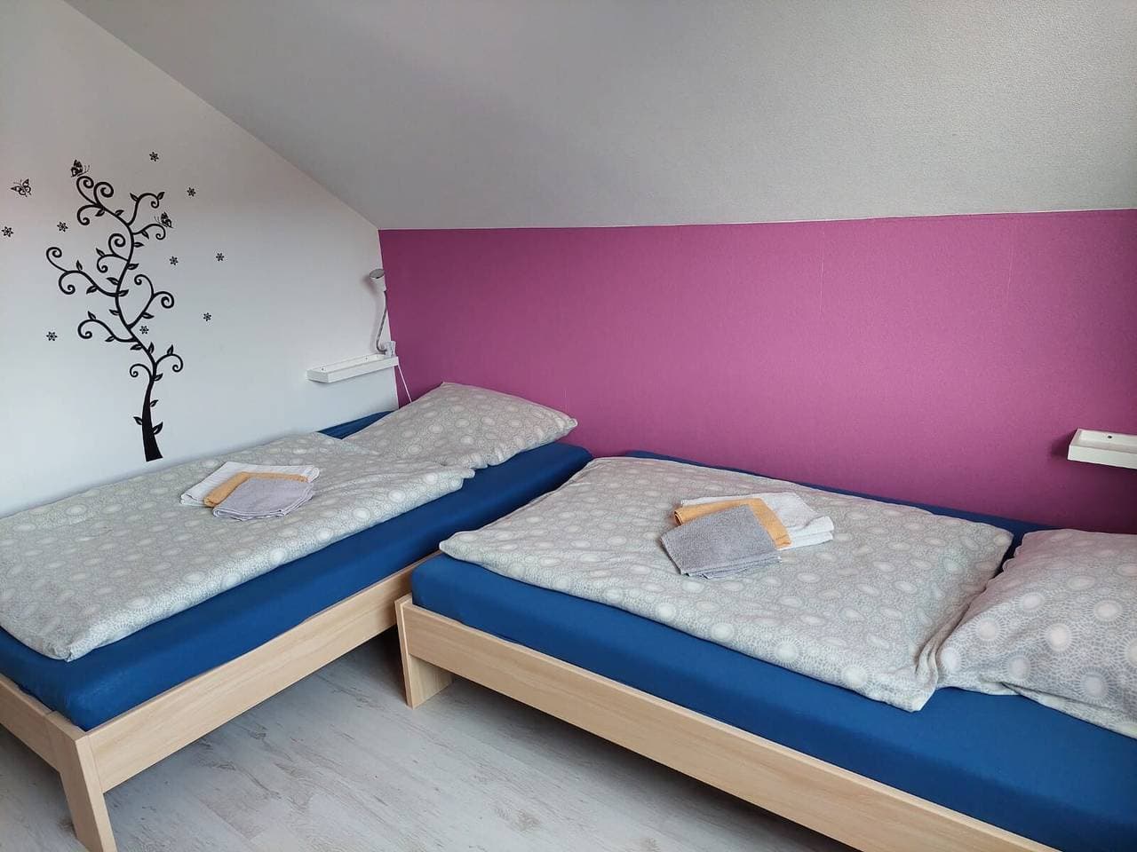 Foto 4 von 11: Ferienwohnung 'Wolfswind' mit Bergblick, Balkon und Wi-Fi