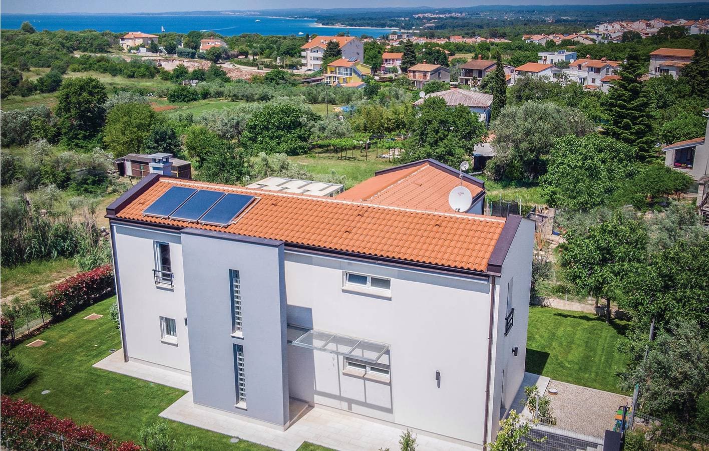 Foto 2 von 68: Charmante 2-Zimmer-Wohnung mit Terrasse, WLAN und Parkplatz in Strandnähe