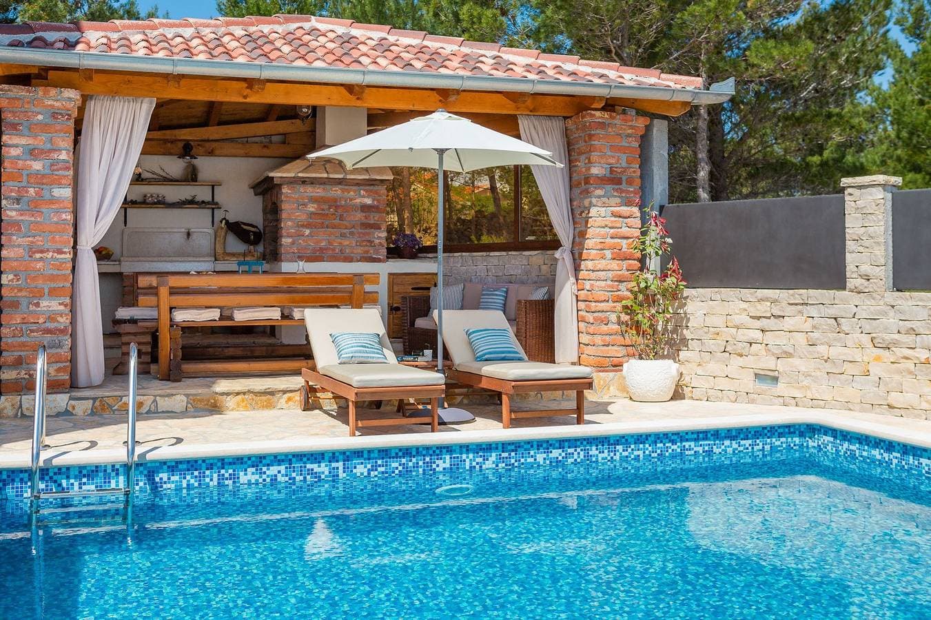 Foto 10 von 37: Villa Noah am Meer mit beheiztem Pool