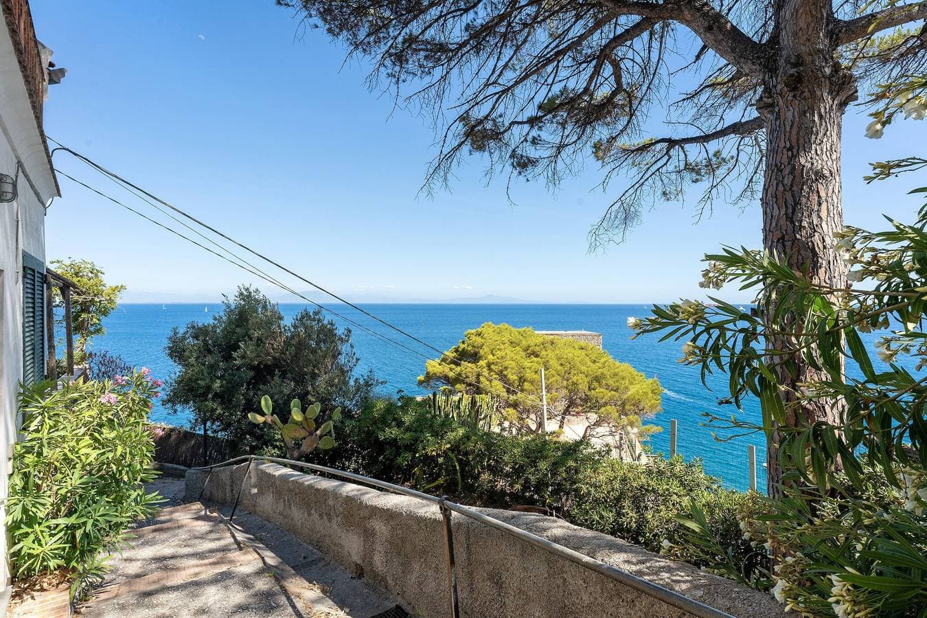 Foto 10 von 28: Ferienwohnung 'Blue Amalfi Coast' mit Meerblick, WLAN und Klimaanlage