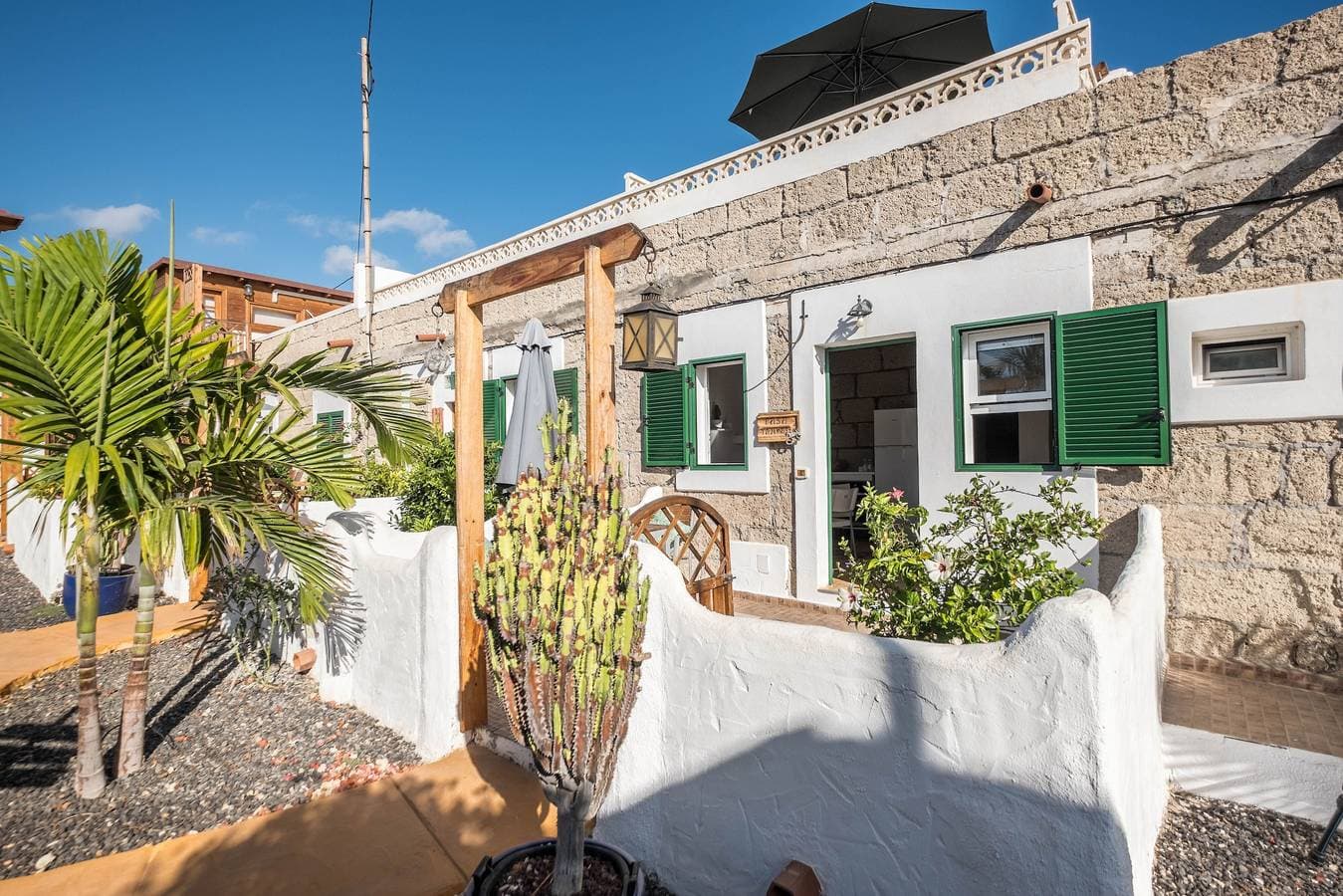 Foto 3 von 20: Gemütliches Ferienhaus "Casa Tajinaste" in Alcalá mit Terrasse, Meerzugang und Garten