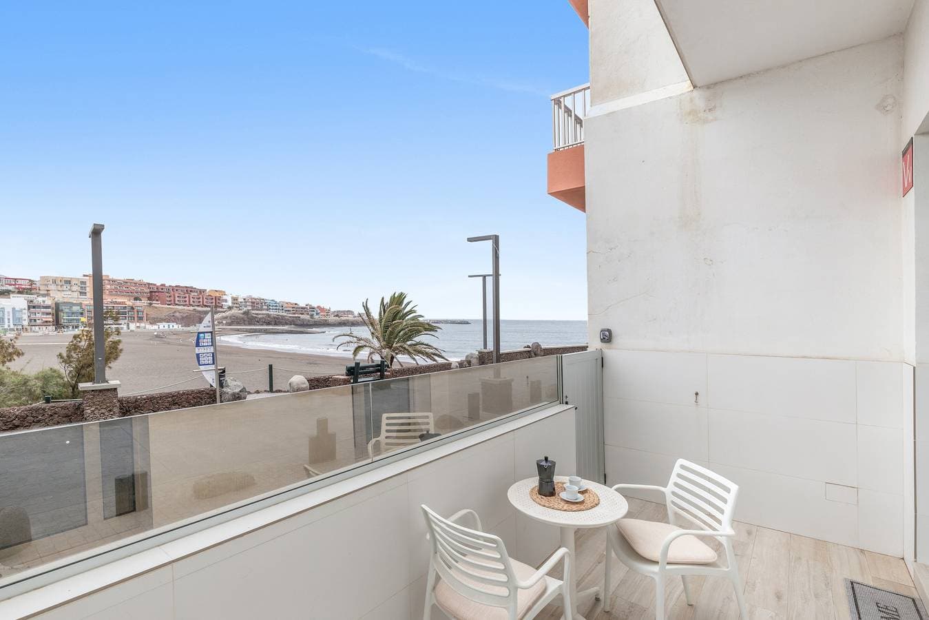 Foto 2 von 34: Vistasmelenara 1 by Canariapartment mit Meerblick, privater Terrasse und WLAN