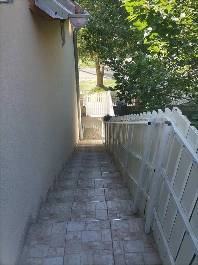 Foto 3 von 27: Studio Apartment with Balcony