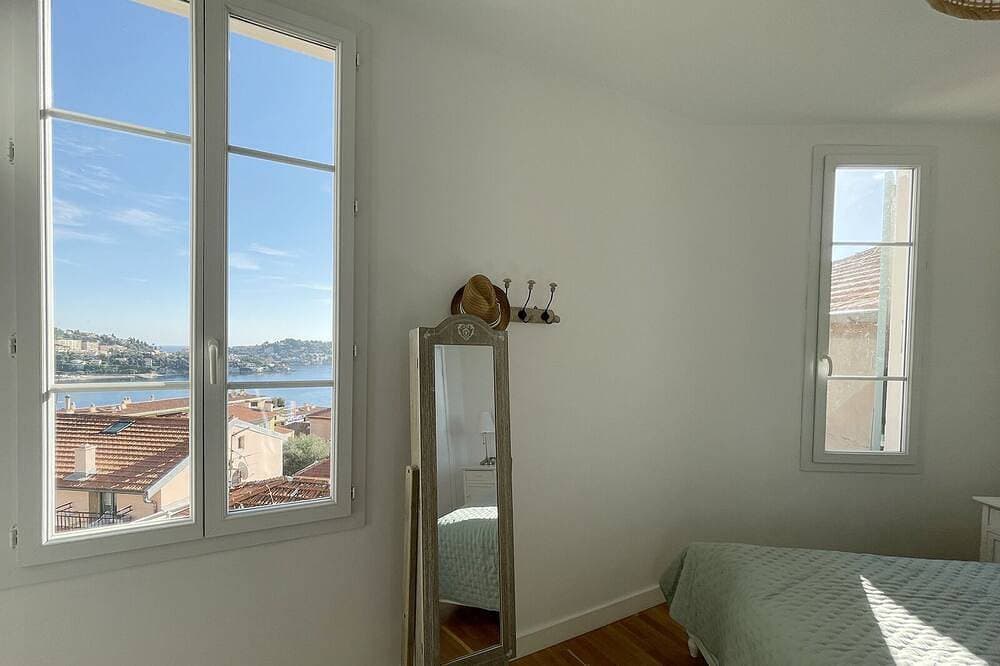 Foto 4 von 27: 25. Bright apartment with two bedrooms & balcony with a lovely sea view