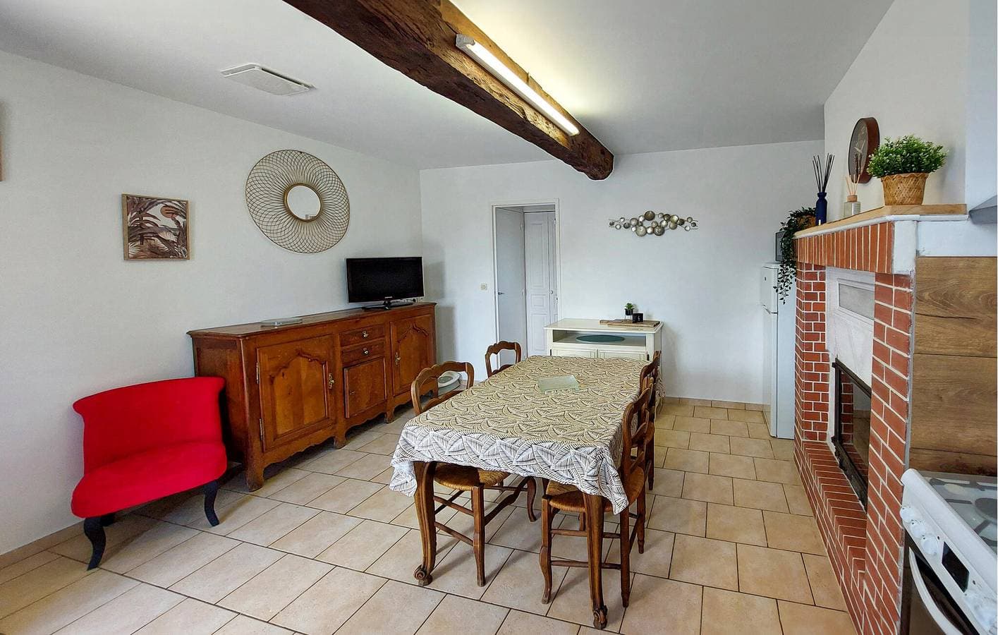Foto 8 von 17: Gemütliche Wohnung in der Nähe des Stadtzentrums mit Pool und Parkplatz