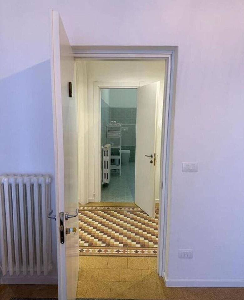 Foto 11 von 24: Double Room with Private External Bathroom
