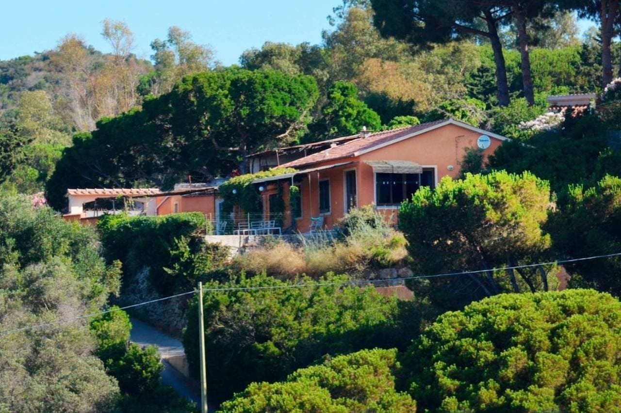 Foto 2 von 5: Villa with Sea View